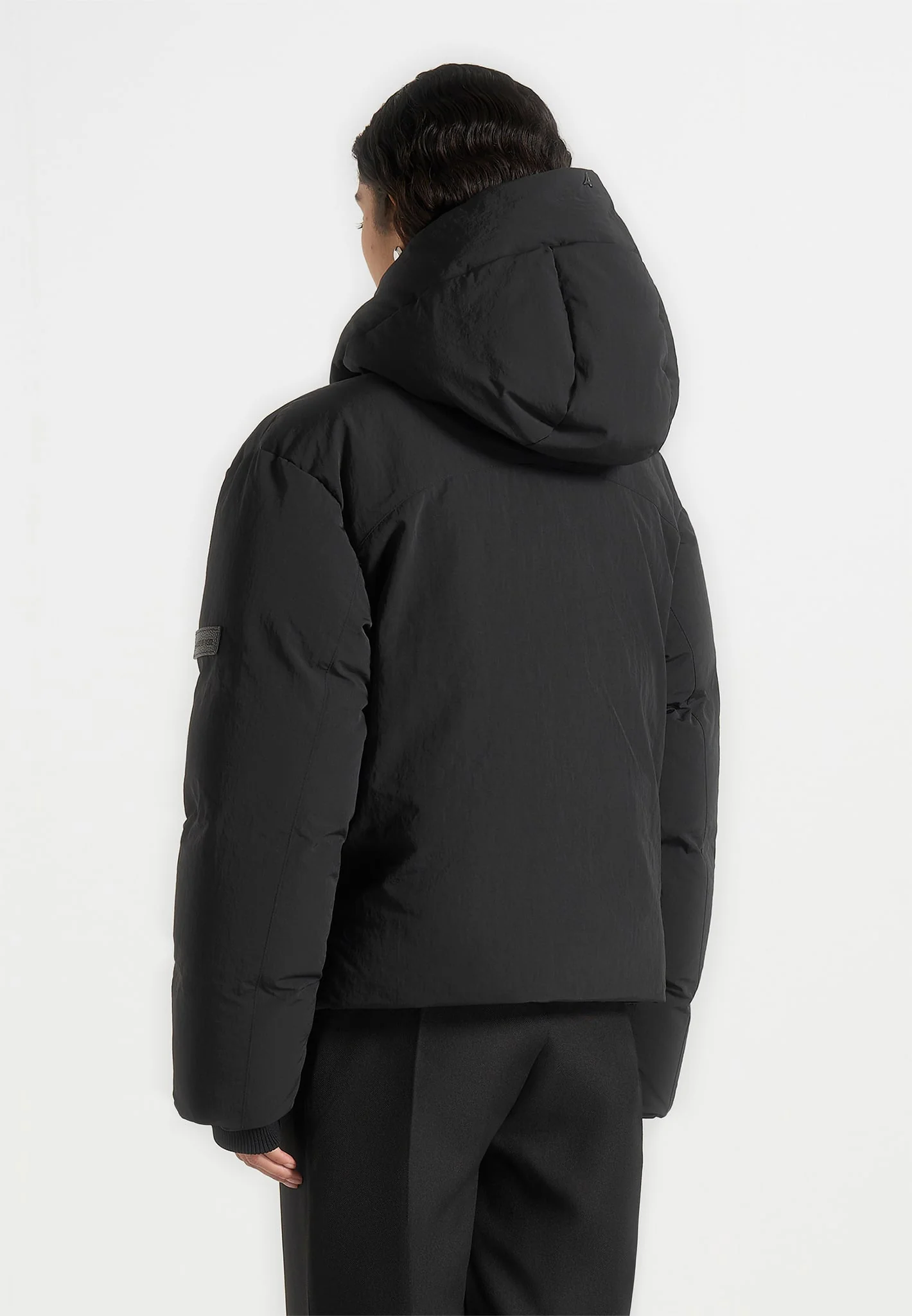 Casey - Unisex Minimal Raglan Puffer Jacket - Black - Image 6