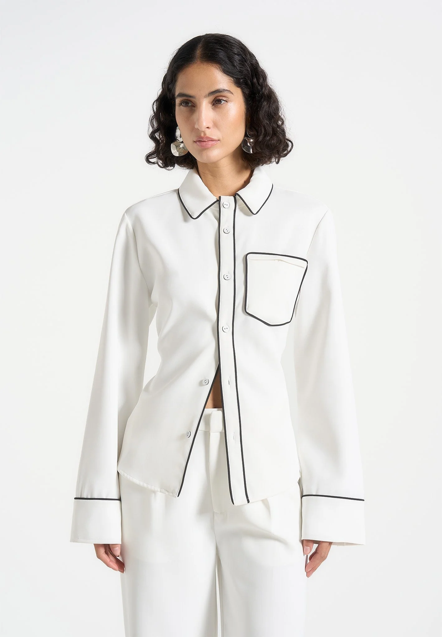 Contrast Piped Backless Tie Shirt - White/Black - Image 5