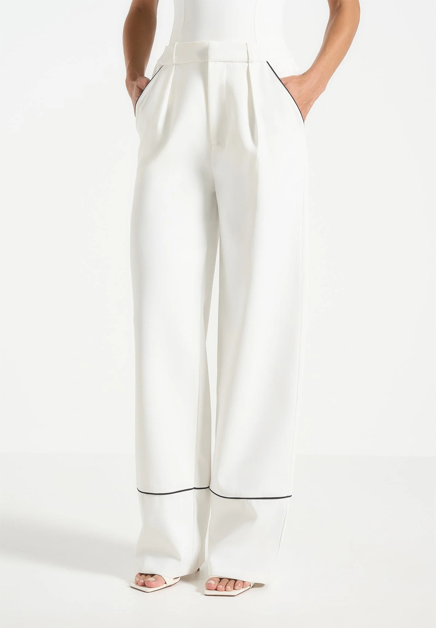 Mina - Contrast Piped Pleated Trousers - White/Black - Image 2