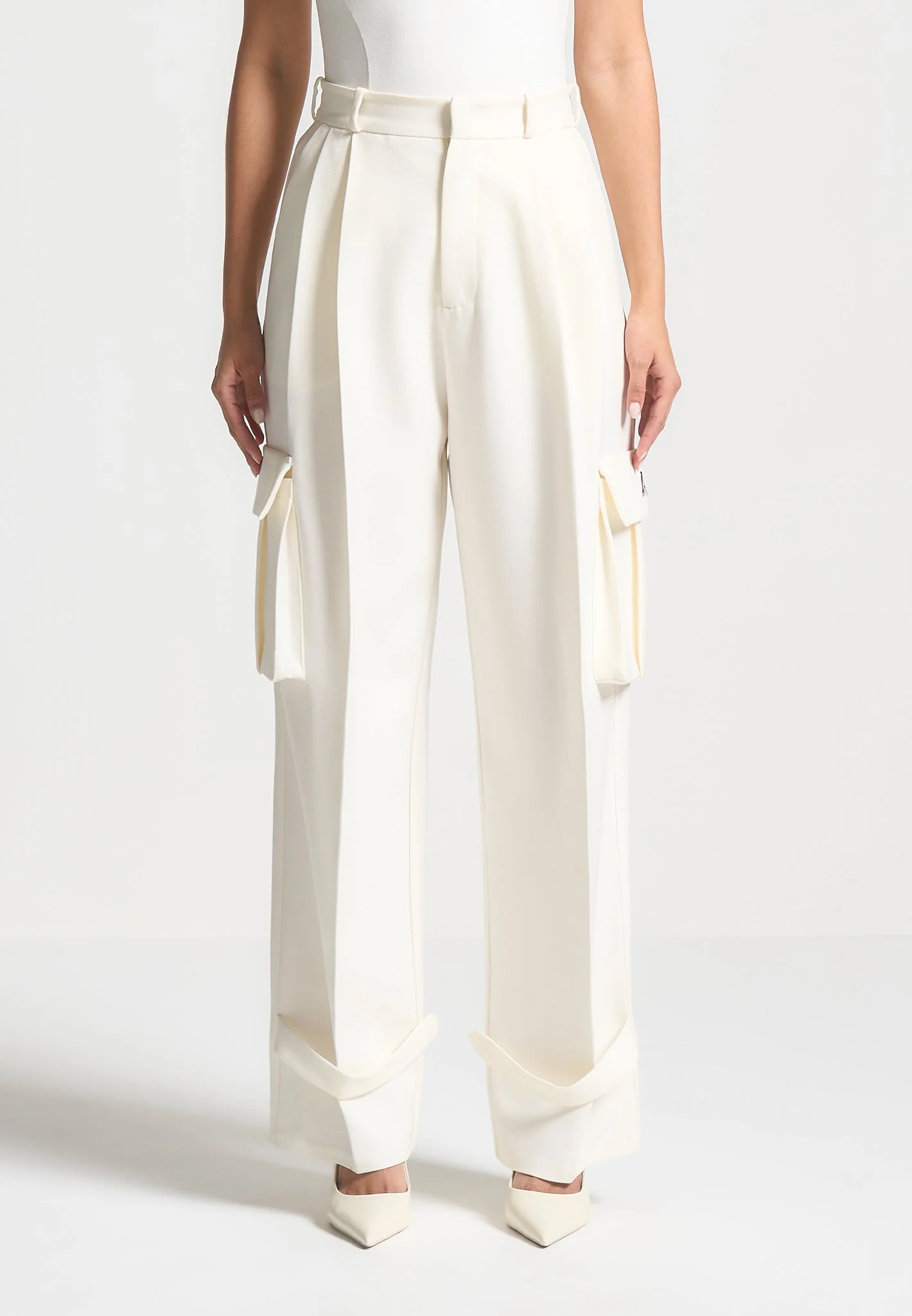 Danielle - Tailored Pleated Cargo Trousers - Off White - Image 2