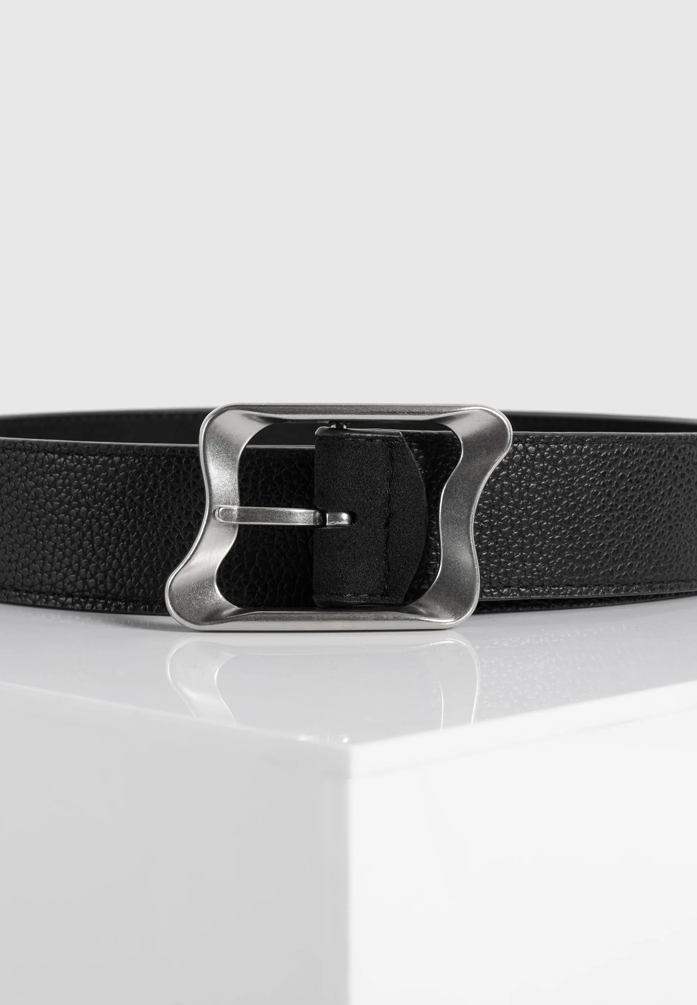 Eleanor - Suede & Leather Statement Buckle Belt - Black - Image 4
