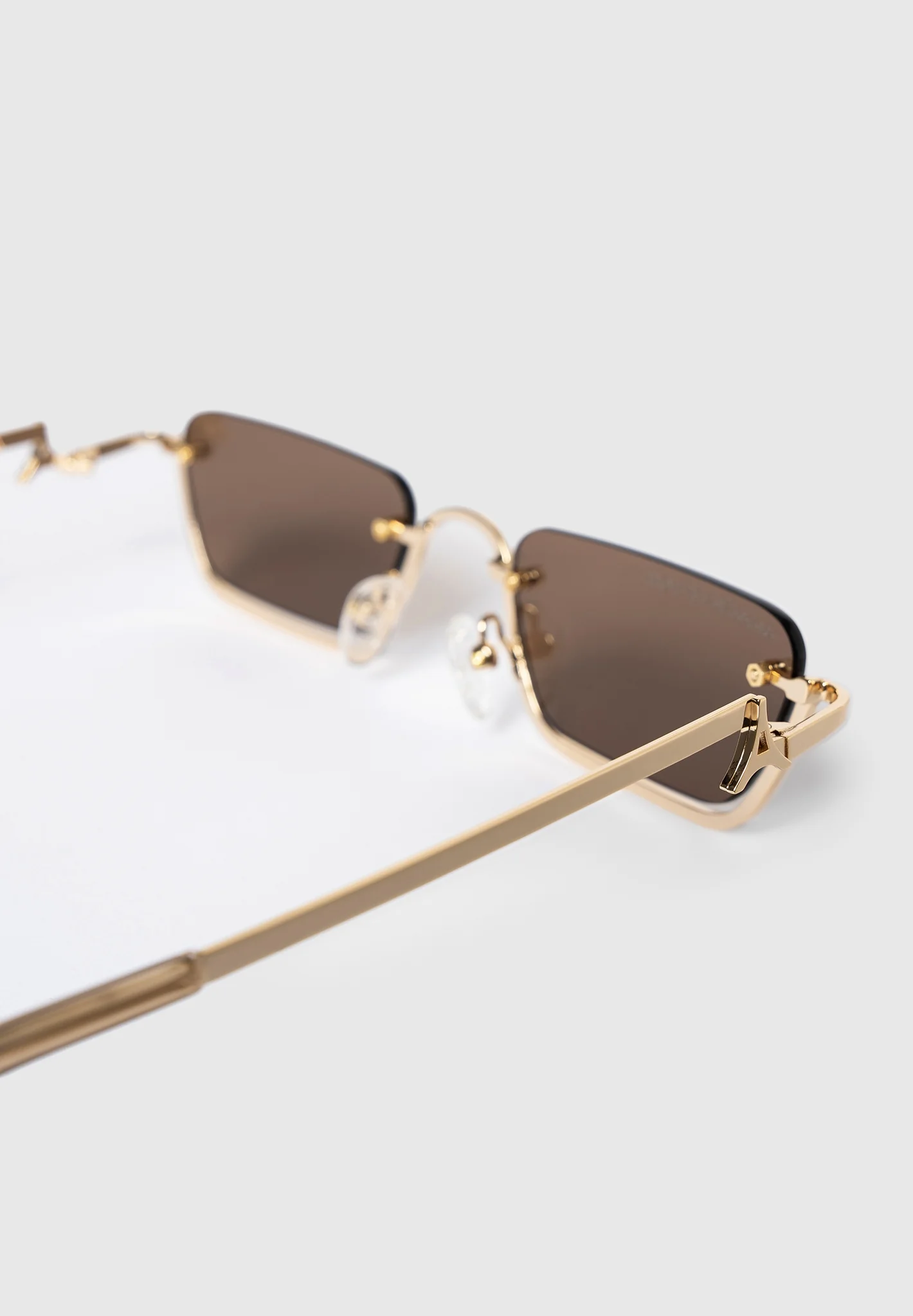 Kai - Rectangular Frameless Sunglasses - Gold - Image 7