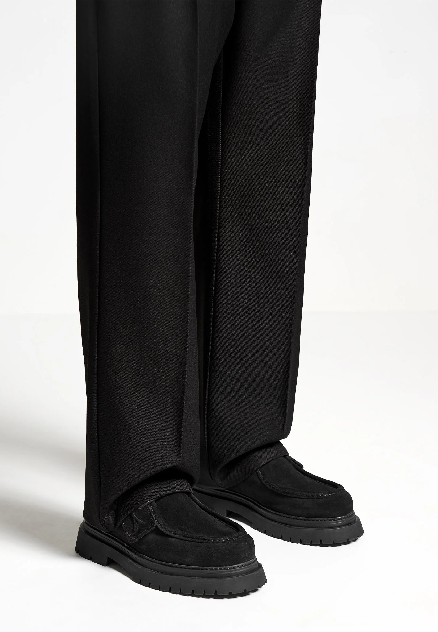 L’Atelier - Suede Lace-up Shoe - Black - Image 7