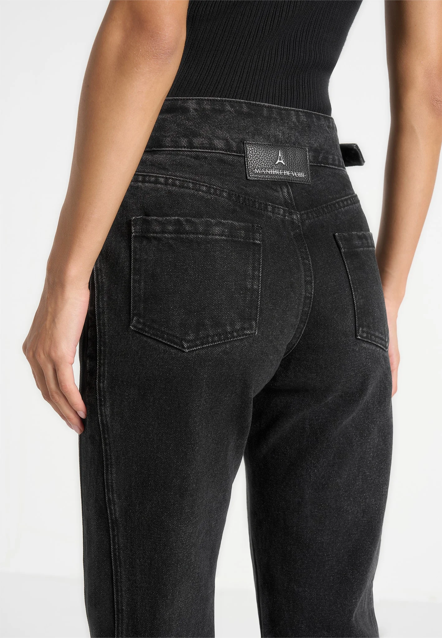 Loane - Twist Leg Boyfriend Jeans With Waist Adjuster - Washed Black - Image 5