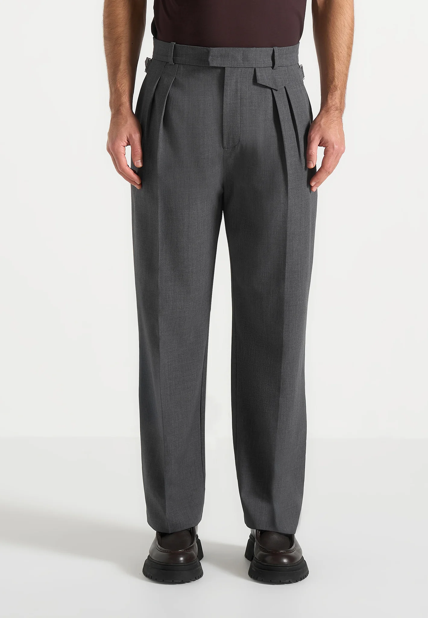 Pierre - Relaxed Fit Pleated Tailored Trousers - Grey - Image 4