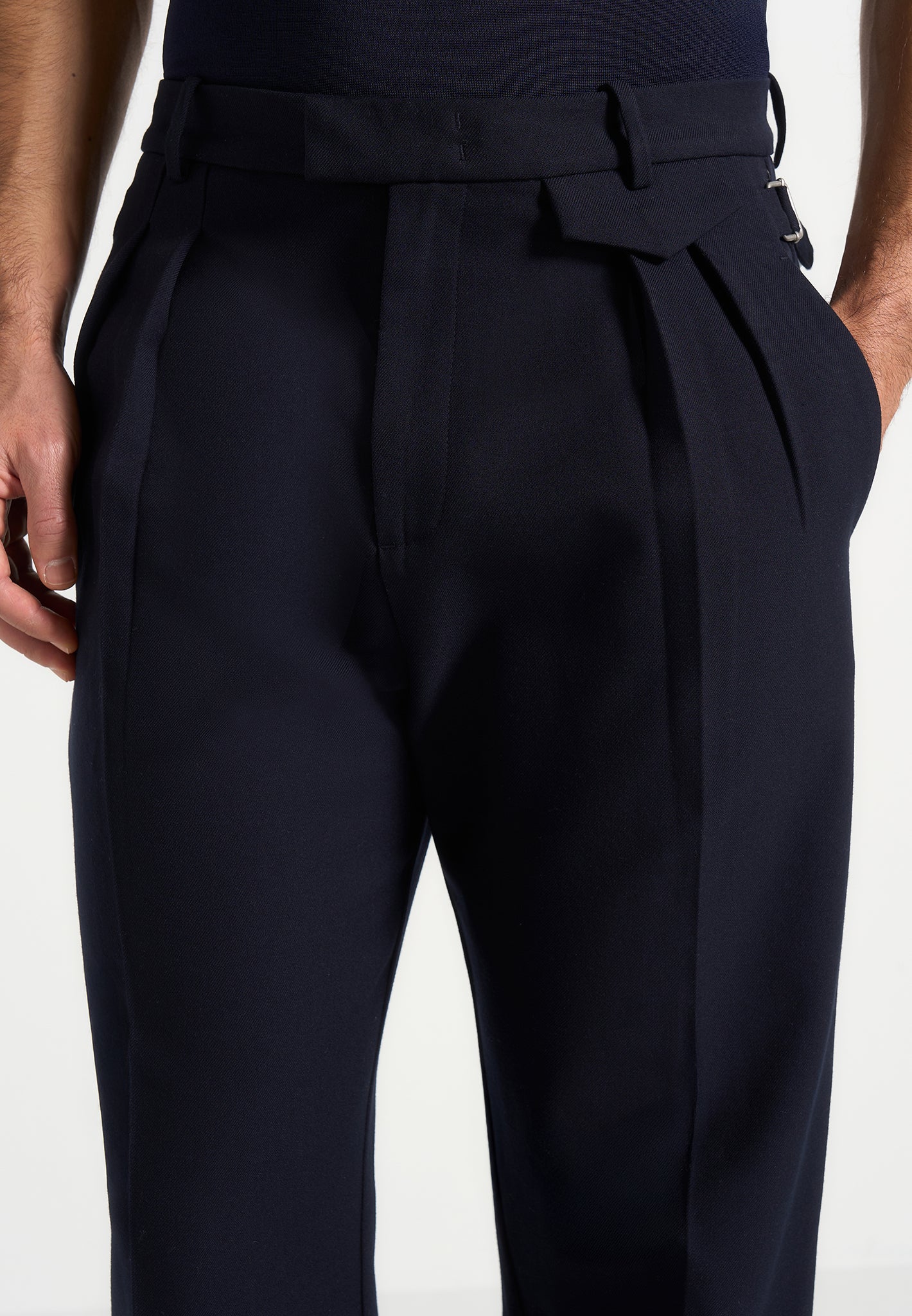 Pierre - Relaxed Fit Pleated Tailored Trousers - Navy - Image 4