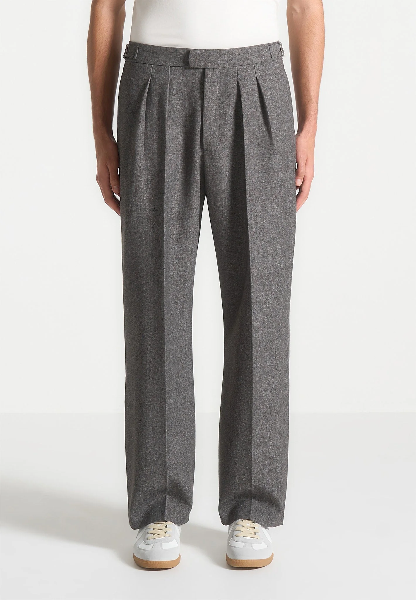 Pierre - Relaxed Fit Textured Pleated Tailored Trousers - Dark Grey - Image 3