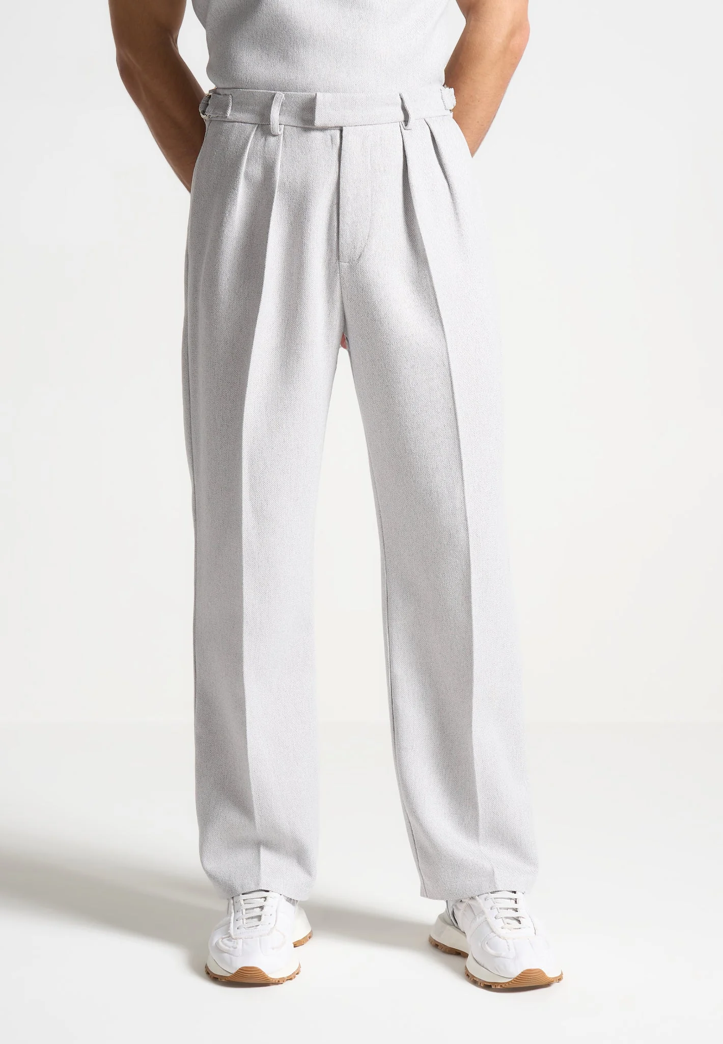 Pierre - Relaxed Fit Textured Pleated Tailored Trousers - Light Grey