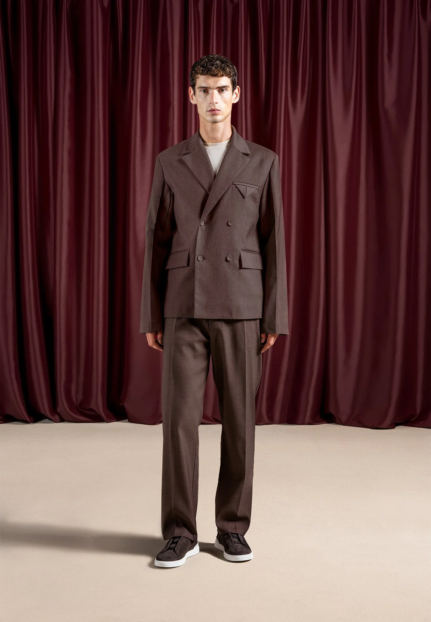 Joseph - Regular Fit Twill Pleated Tailored Trousers - Brown - Image 4