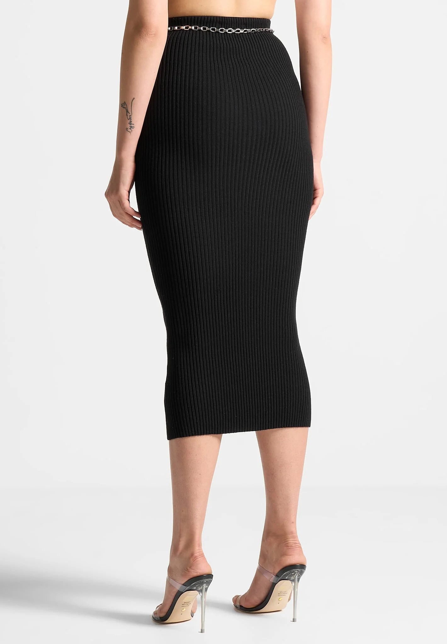 Ribbed Knit Midaxi Skirt with Chain Belt - Black - Image 4