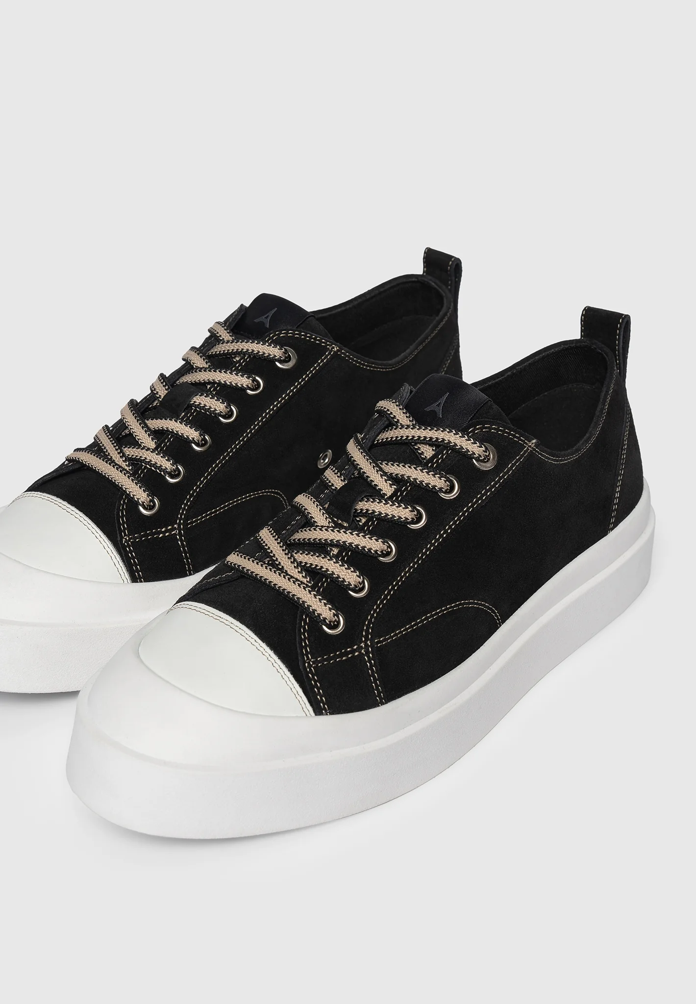 Vienna - Suede Contrast Stitch Sneaker - Black - Image 7