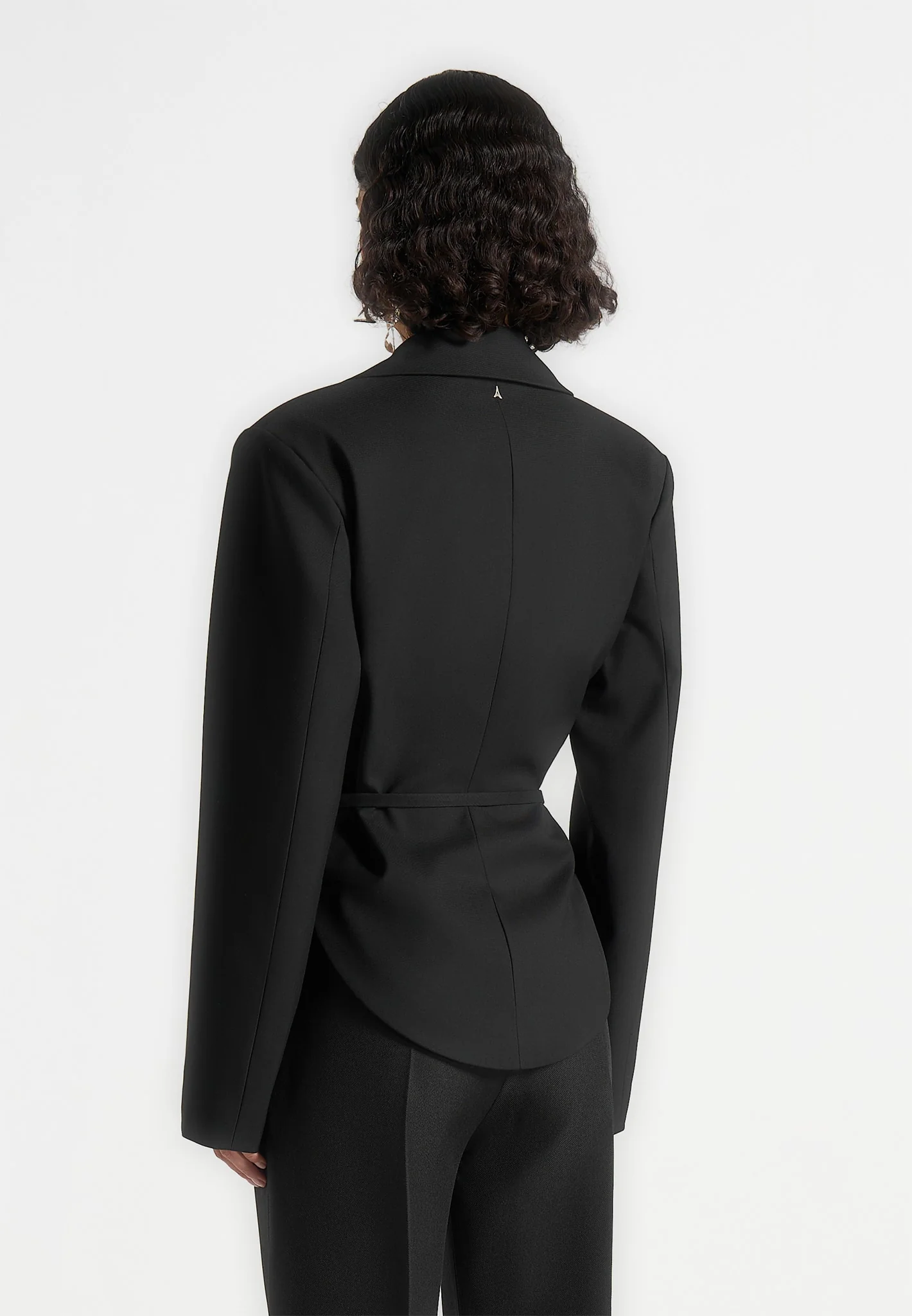 Yuna - Plunge Tailored Blazer With Belt - Black - Image 5